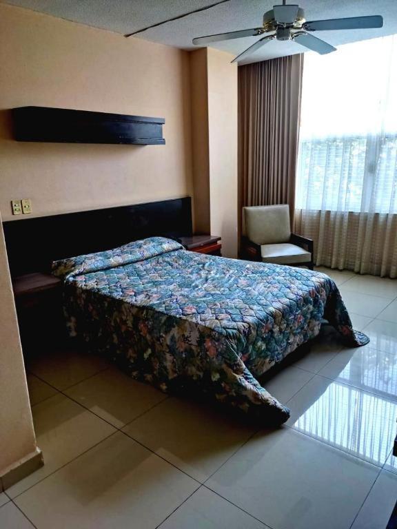 Hotel Mary Celaya Celaya  Esterno foto